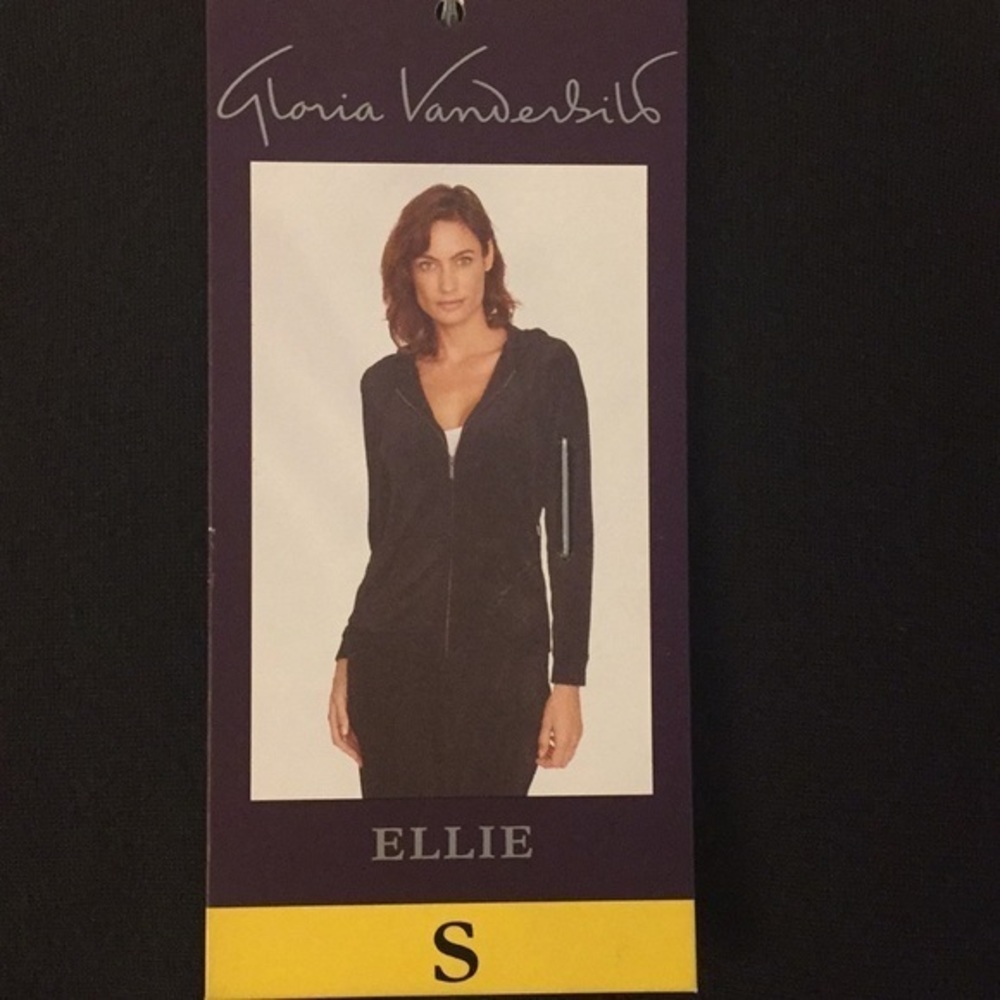 Gloria Vanderbilt Ladies Velour Jacket (Y-W2)